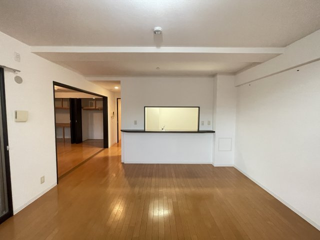 西宮市甲子園口４丁目の賃貸マンションの居間・リビング