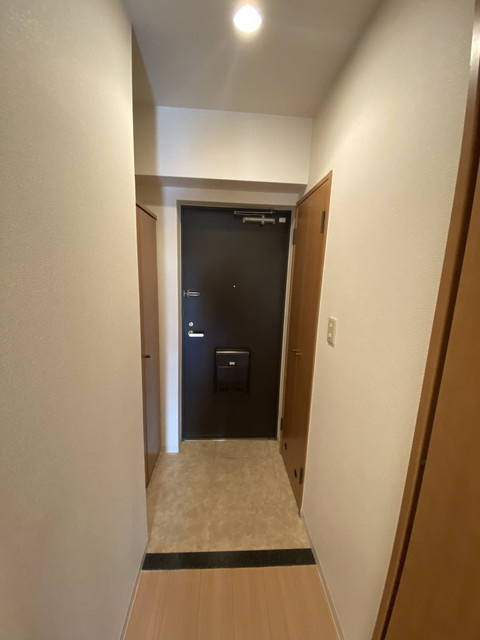 西宮市甲東園１丁目の賃貸マンションの玄関