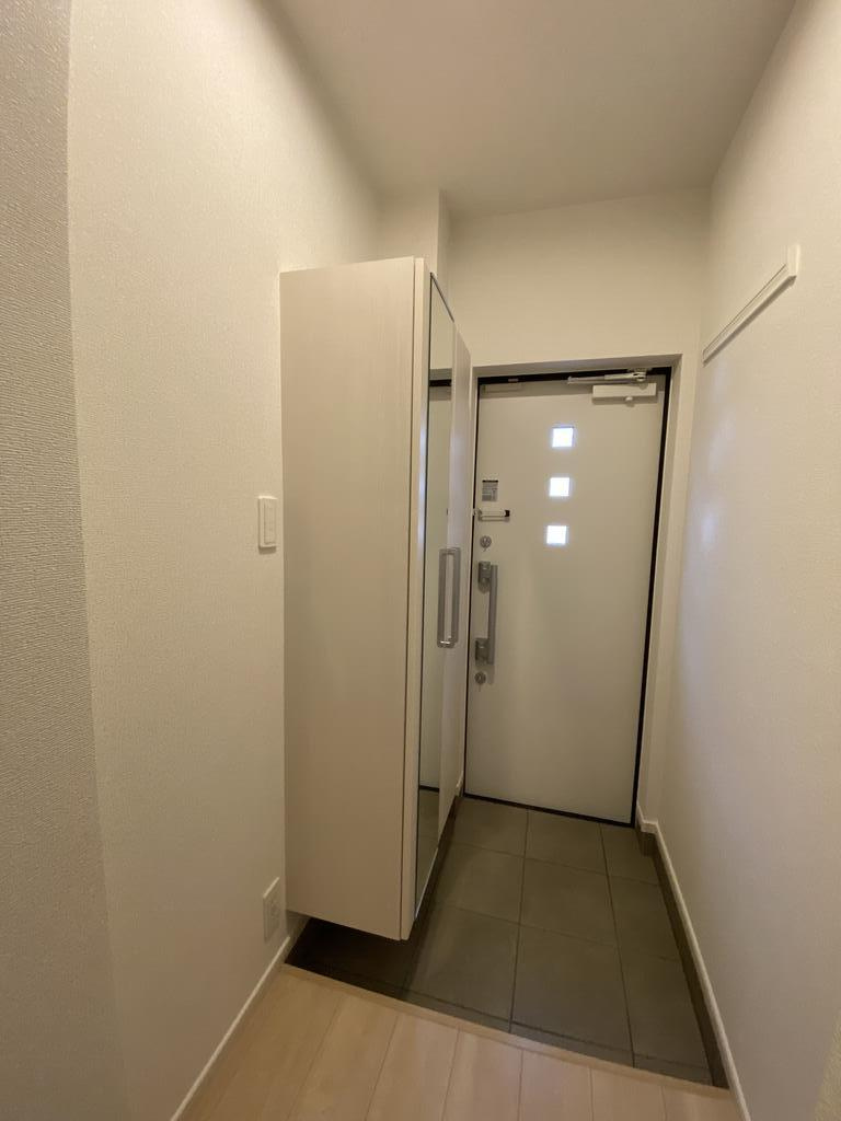 西宮市名次町の賃貸マンションの玄関