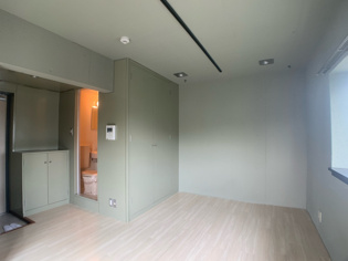 ２面採光の明るいお部屋です。