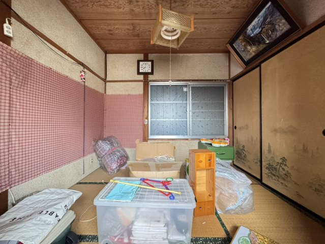 駅近！住みやすい中古住宅 日光市板橋の和室|和室がひろがる居住スペース