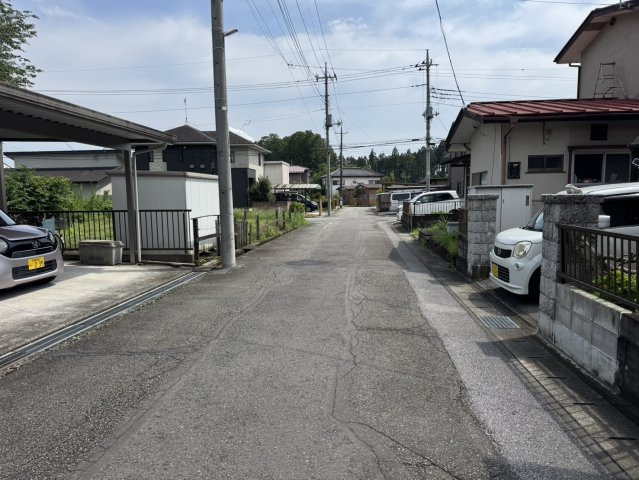 駅近！住みやすい中古住宅 日光市板橋の前面道路含む現地写真