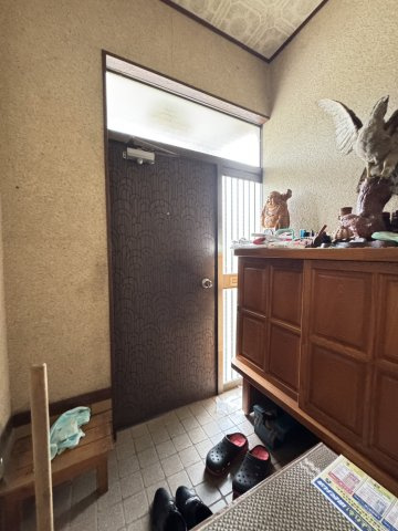 駅近！住みやすい中古住宅 日光市板橋の玄関|きれいな玄関です