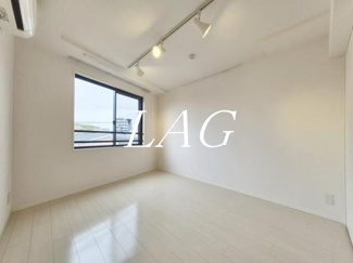 【居間・リビング】 | ＬＵＯＲＥ新井薬師 | 洋室のお部屋です。