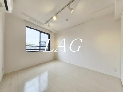 【居間・リビング】 | ＬＵＯＲＥ新井薬師 | 洋室のお部屋です。