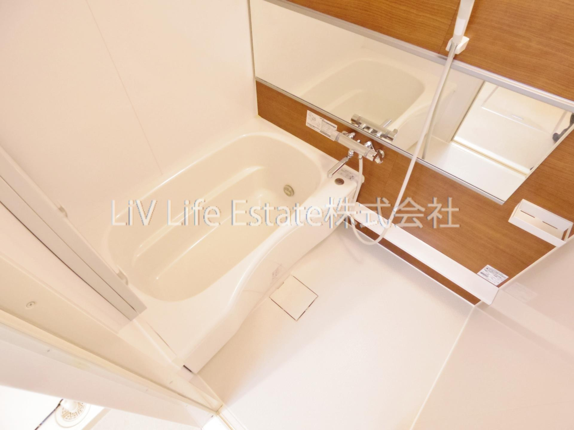 西東京市新町２丁目のアパートの浴室