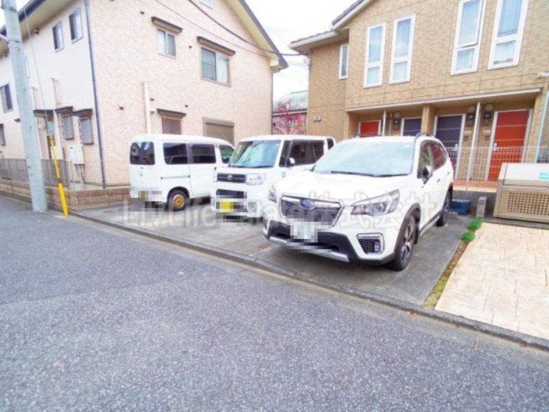 エアル花水木の駐車場
