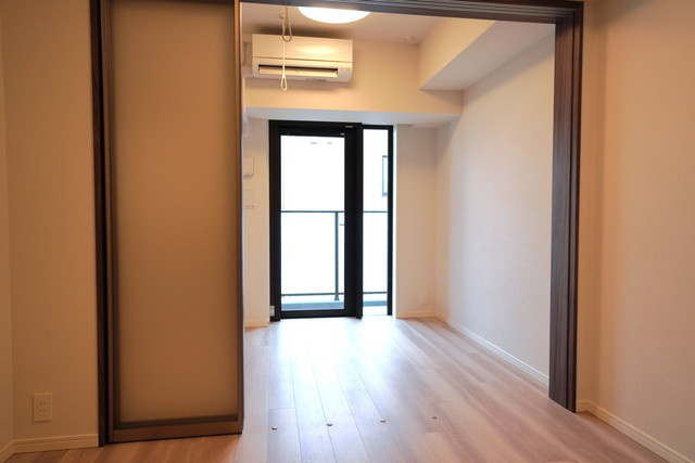 【居間・リビング】 | ベルファース神田神保町 | ※写真は同タイプ住戸です。