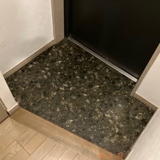 ジェイパーク青葉台弐番館の玄関