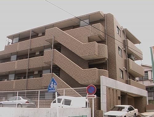 シャトー西戸部の外観