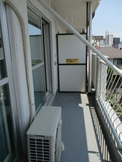 マンション三春台のバルコニー