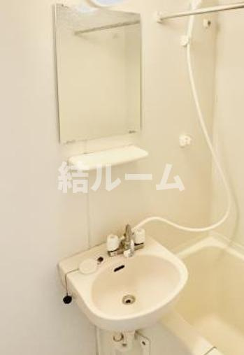 練馬区貫井１丁目のアパートの洗面所