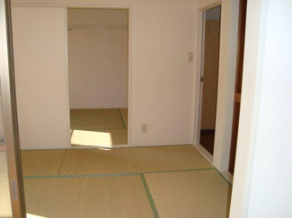 【寝室】 | パレス若草