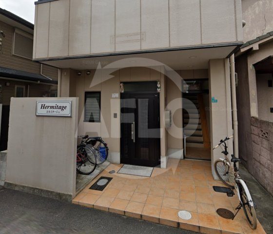 エルミタージュのエントランス|エルミタージュ　エントランス