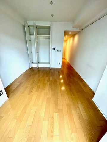 新品家具付きマンション宇田川町16(KaGood東京)の居間・リビング
