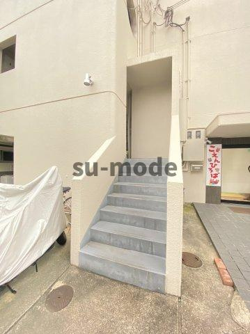 総持寺グリーンハイツのエントランス
