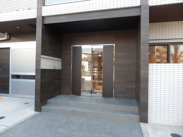 ユリカロゼ金町のエントランス