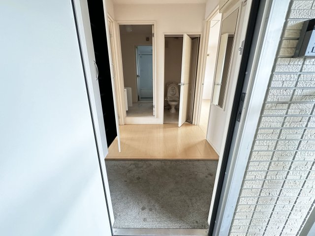 コンフォール薊の玄関