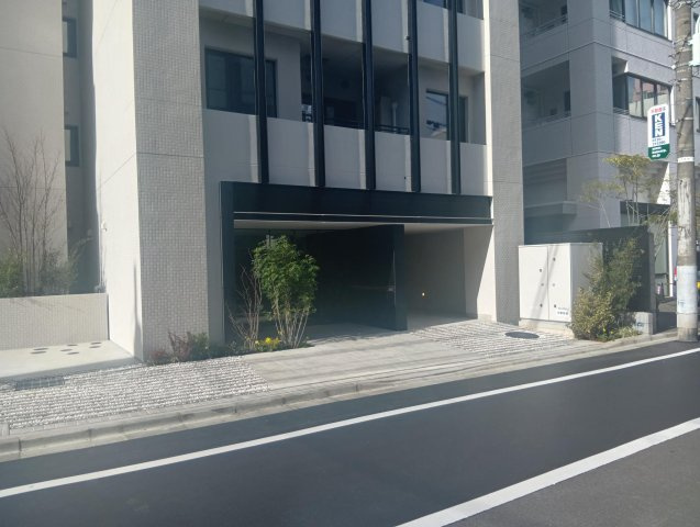 リビオメゾン西麻布のエントランス