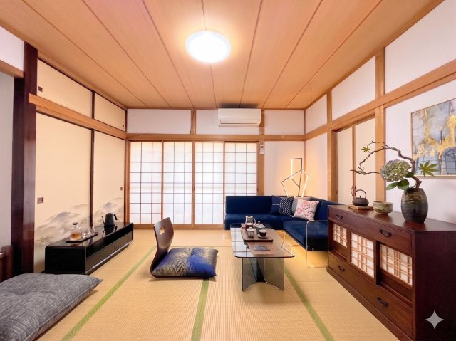 大矢部3丁目　中古戸建ての和室|◆柔らかい陽光が差し込む明るいお部屋を演出する設計。彩光の取れる窓が気持ちの良いお部屋を創り上げます。(家具はイメージです)