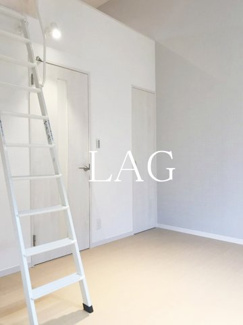 【居間・リビング】 | サンプレイス用賀 | 洋室のお部屋です。