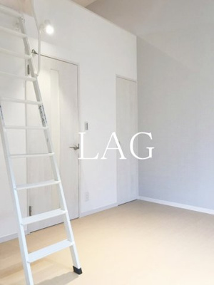 【居間・リビング】 | サンプレイス用賀 | 洋室のお部屋です。