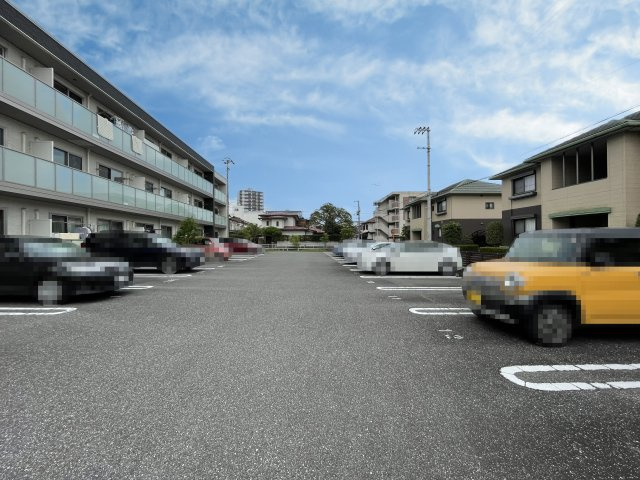 ベレオ一ツ橋の駐車場