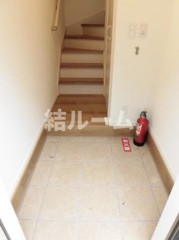 練馬区向山４丁目のアパートの玄関