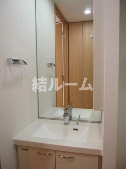 板橋区板橋２丁目の賃貸マンションの洗面所