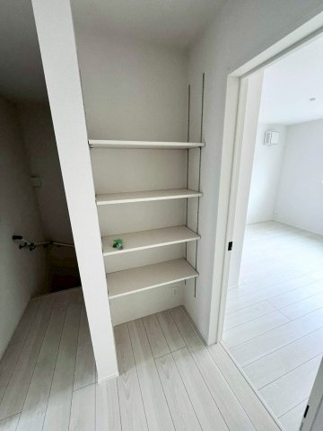 【仲介手数料無料】所沢市小手指南３丁目の収納|便利な収納スペースです