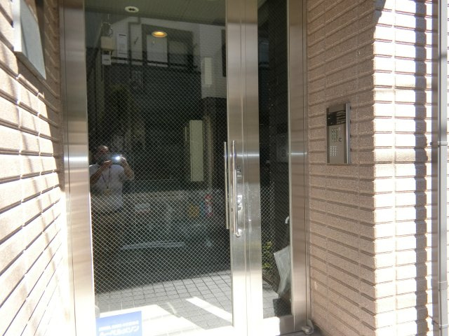 フォレスト高円寺のエントランス