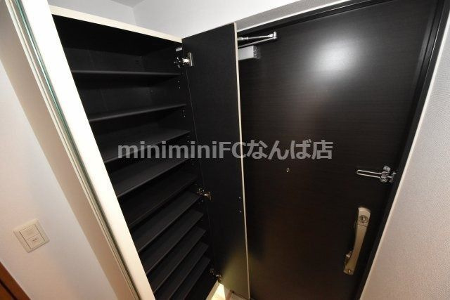 レオンコンフォート南堀江の玄関