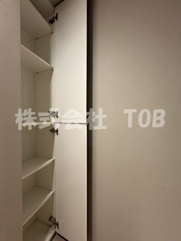 【収納】 | ライトテラス世田谷砧 | 脱衣スペース　収納※クリーニング完了前※