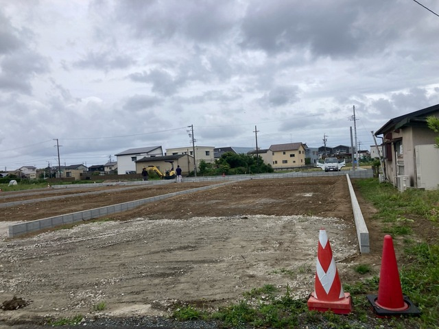 【外観】 | 浜松市中央区大瀬町 新築建売 1号棟 | 現在建築中の外観画像です。ご内覧は同じメーカーの完成物件へご案内いたしますので、いつでもご相談ください！