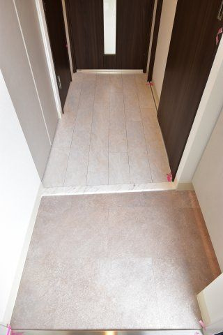 エステムコート難波Ⅶビヨンドの玄関