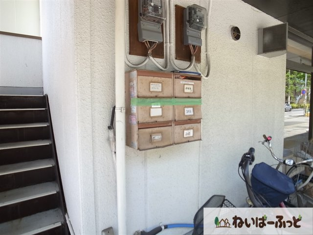 【その他共用部分】 | 伊東ビル（道場南） | 集合ポストは、1階階段前。