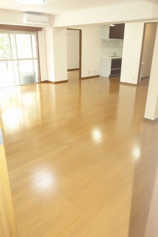 メゾン文京の居間・リビング