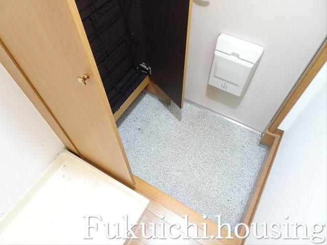 櫻ハウス大八木の玄関