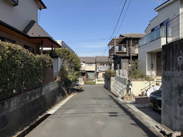 【前面道路含む現地写真】の画像
