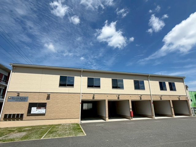 メルディアキューブ箕面牧落 Office & Garage