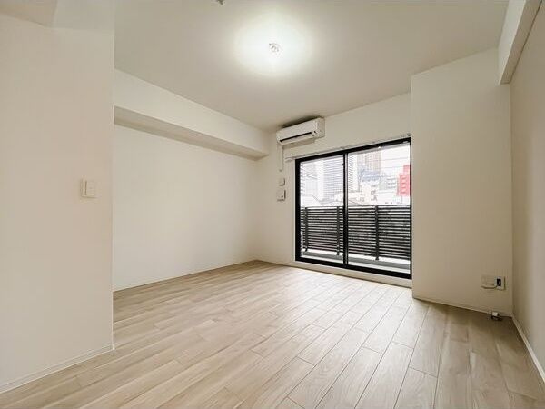 Louis Residence 弁天町の寝室