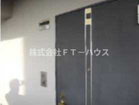 カスタリア西船橋の玄関