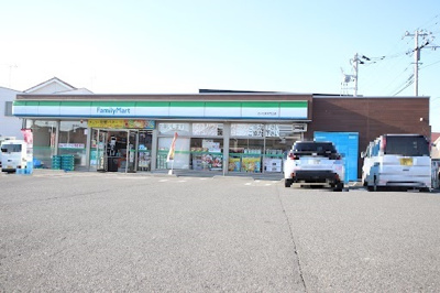 ファミリーマート さいたま大門上店まで130ｍ