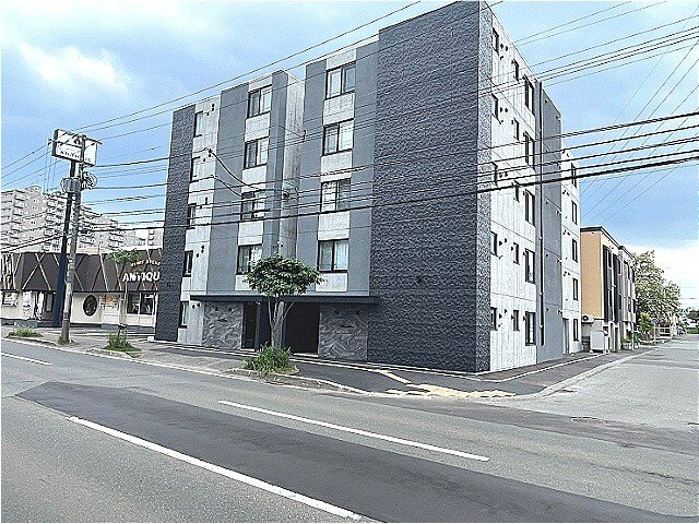 シティプレミア南郷１３丁目