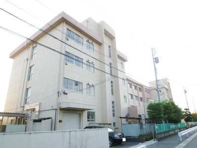 八潮市立大瀬小学校まで850ｍ