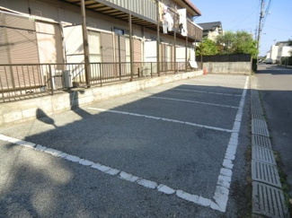 敷地内駐車場置き場