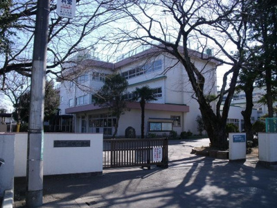 船橋市立三咲小学校 1047m