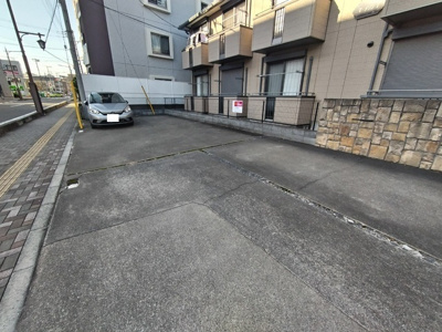 敷地内駐車場！※要空確認