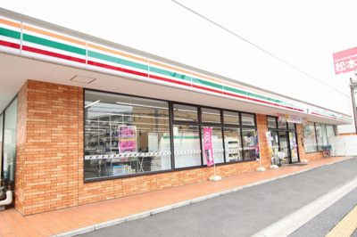セブン－イレブン 富士見鶴馬西店まで140m