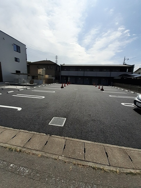 メゾンド　エクセルの駐車場